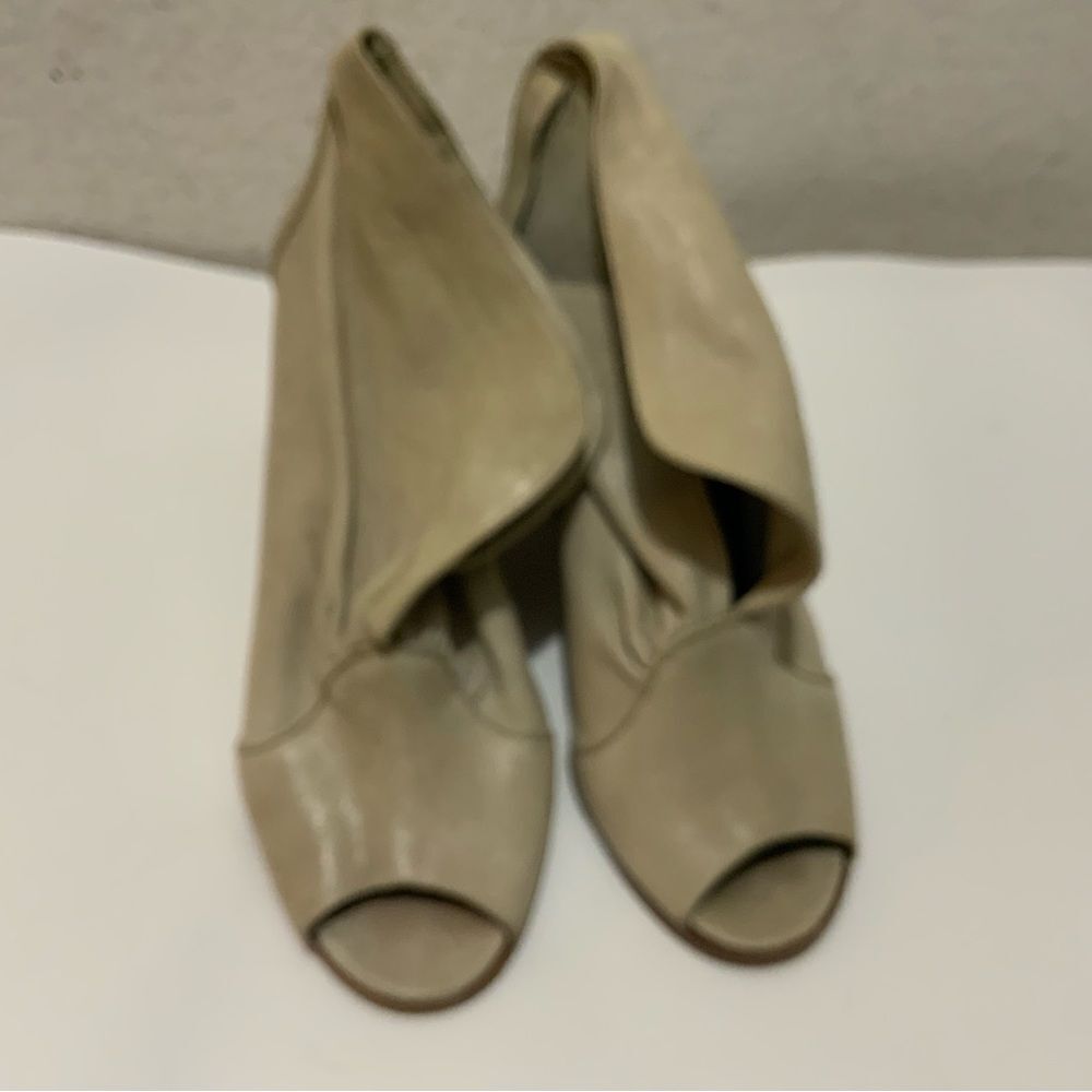 Belle by Sigerson  Morrison fabulous peep-toe wedge bootie!!